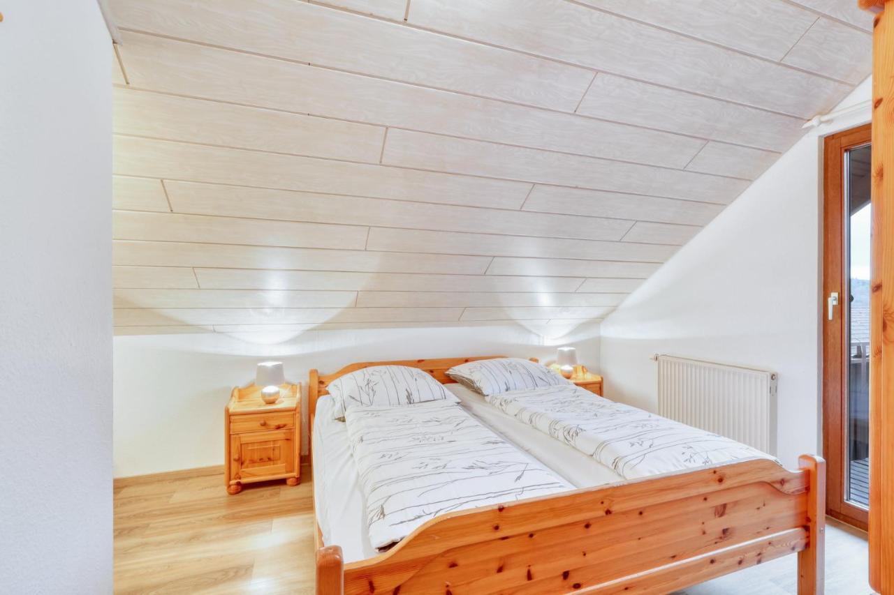 Seepark Kirchheim Ferienhaus Bei Nina Mit Sauna Bagian luar foto